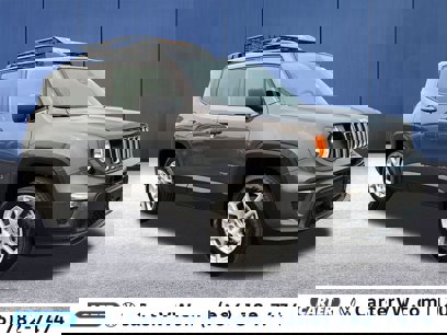 Used 2023 Jeep Renegade Latitude