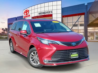 Used 2023 Toyota Sienna XLE