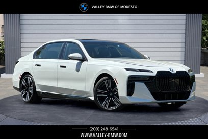New 2025 BMW i7 eDrive50 w/ M Sport Package