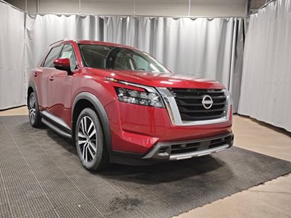 New 2025 Nissan Pathfinder Platinum w/ Cargo Package