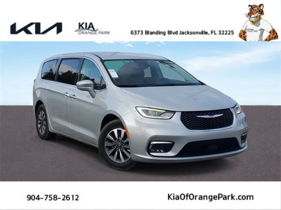 Used 2022 Chrysler Pacifica Touring-L