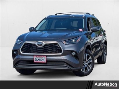 Used 2023 Toyota Highlander XLE