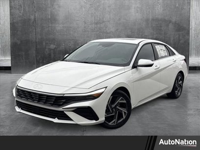 New 2025 Hyundai Elantra SEL