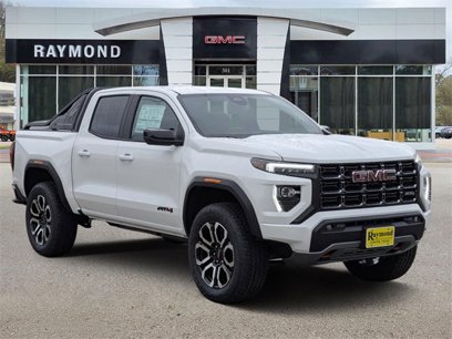 New 2025 GMC Canyon AT4 w/ Nightfall Edition