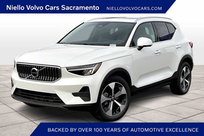 New 2025 Volvo XC40 B5 Core w/ Protection Package Premier