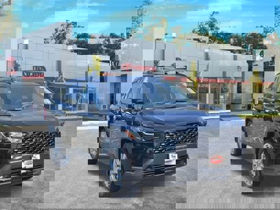 New 2025 Toyota Corolla Cross LE w/ Moonroof Package