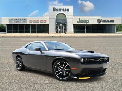 New 2023 Dodge Challenger R/T w/ Plus Package