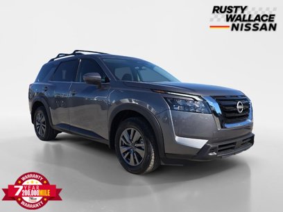New 2025 Nissan Pathfinder SV w/ SV Premium Package
