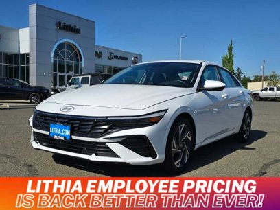 Used 2024 Hyundai Elantra SEL w/ Convenience Package
