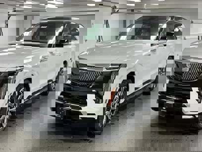 New 2025 Cadillac Escalade IQ Luxury 1 w/ Smart Trailering package