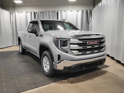 New 2025 GMC Sierra 1500 SLE