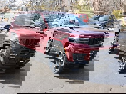 New 2025 Jeep Grand Cherokee L Limited w/ Black Appearance Package