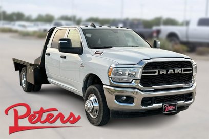New 2024 RAM 3500 Tradesman w/ Chrome Appearance Group