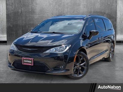 Certified 2020 Chrysler Pacifica Touring-L w/ S Appearance Package