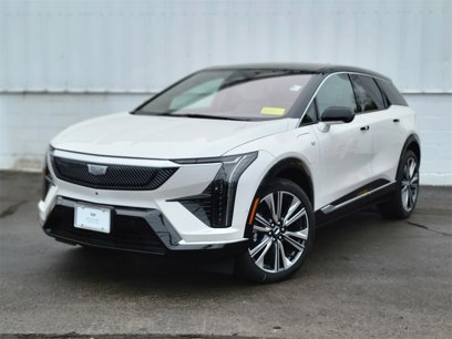 New 2025 Cadillac Optiq Luxury 2