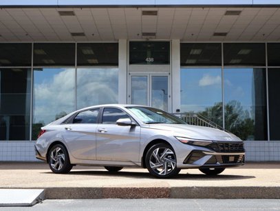New 2025 Hyundai Elantra Limited