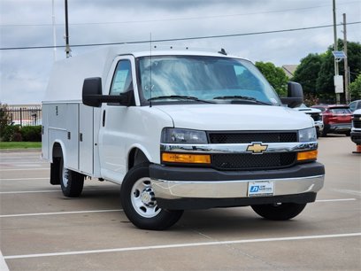 New 2025 Chevrolet Express 3500 w/ Power Convenience Package