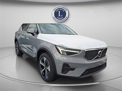 New 2025 Volvo XC40 B5 Core w/ Protection Package Premier