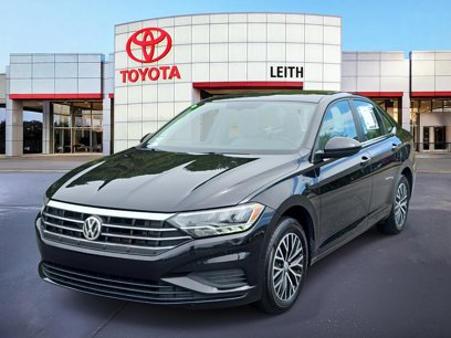 Used 2021 Volkswagen Jetta SE w/ SE Cold Weather Package