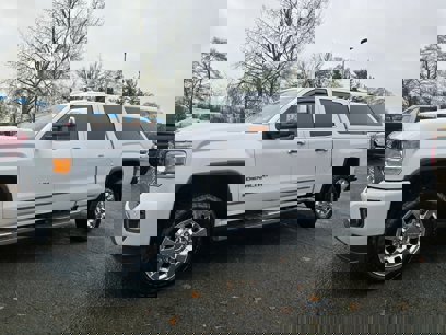 Used 2019 GMC Sierra 2500 Denali w/ Duramax Plus Package