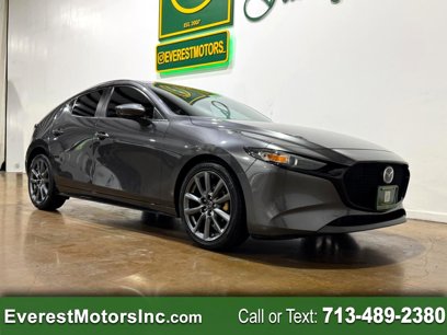 Used 2020 MAZDA MAZDA3 Hatchback w/ Preferred Package