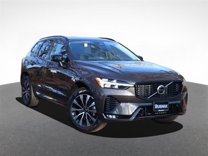 New 2025 Volvo XC60 B5 Core w/ Protection Package Premier