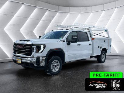 New 2024 GMC Sierra 3500 Pro w/ Convenience Package