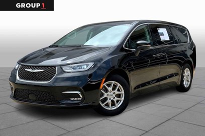 Used 2023 Chrysler Pacifica Touring-L