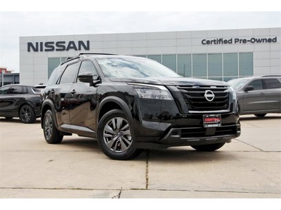 Used 2024 Nissan Pathfinder SV w/ Black Appearance Package