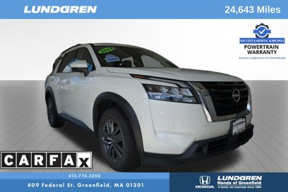Used 2024 Nissan Pathfinder SV