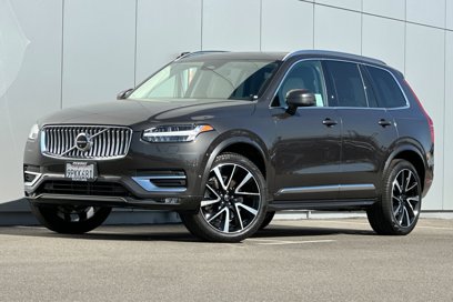 Used 2025 Volvo XC90 B5 Plus w/ Protection Package Premier