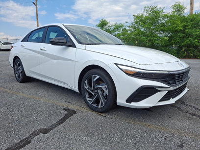 New 2025 Hyundai Elantra SEL