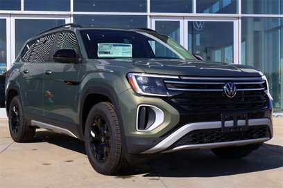 New 2025 Volkswagen Atlas Peak Edition SE