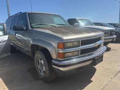 Used 1999 Chevrolet Suburban 4WD w/ Preferred Equipment Group 2