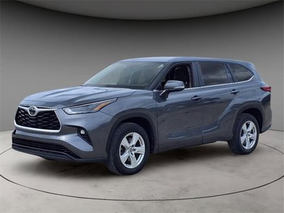 Used 2023 Toyota Highlander LE