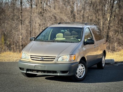 Used 2002 Toyota Sienna CE