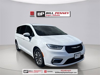 Used 2023 Chrysler Pacifica Touring-L