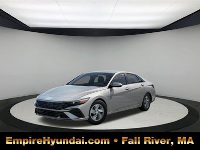 New 2025 Hyundai Elantra SE
