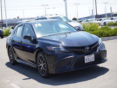 Used 2023 Toyota Camry SE