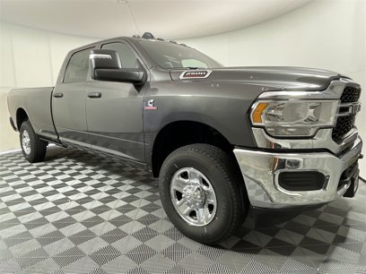 New 2024 RAM 2500 Tradesman w/ Chrome Appearance Group