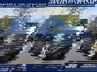 Used 2019 Volkswagen Tiguan SE w/ Panoramic Sunroof Package