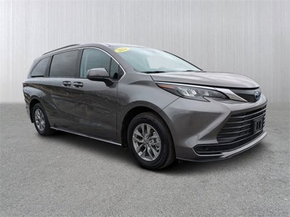 Used 2024 Toyota Sienna LE