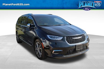 Used 2024 Chrysler Pacifica Pinnacle w/ Trailer Tow Group