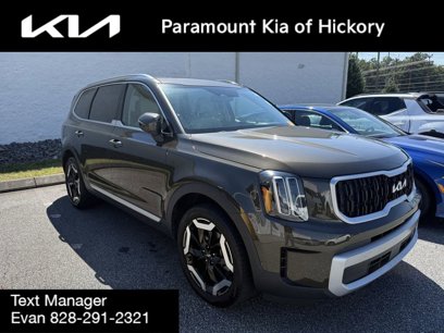 Used 2023 Kia Telluride EX w/ EX Captain's Chair Package