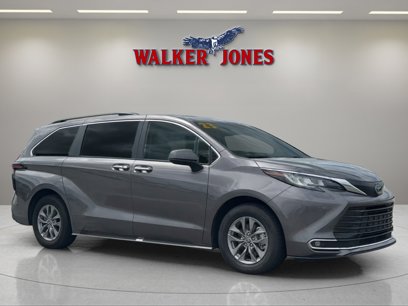 Used 2023 Toyota Sienna XLE