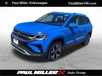 Used 2022 Volkswagen Taos SEL w/ Panoramic Sunroof Package