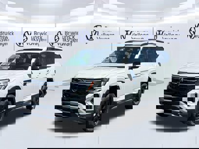 New 2025 Volkswagen Atlas Peak Edition SE