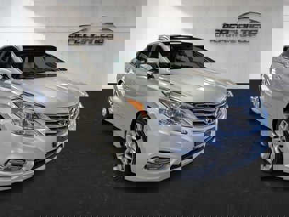 Used 2012 Hyundai Azera w/ Technology Pkg