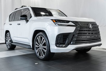 Used 2023 Lexus LX 600 4WD w/ Luxury Package