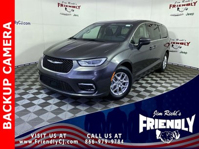 Used 2023 Chrysler Pacifica Touring-L